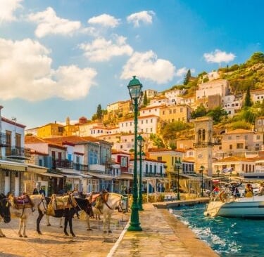 A guided walk through Hydra’s car-free streets.