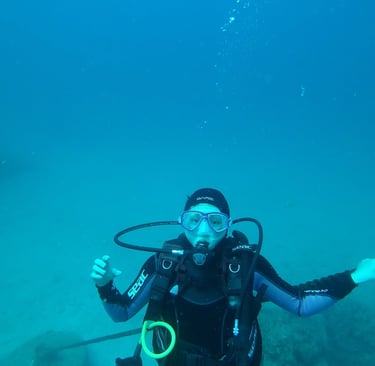 Janet at the rope at Cano Island reserve