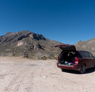 Parking at the junction to the road to Cueva de las Iglesias