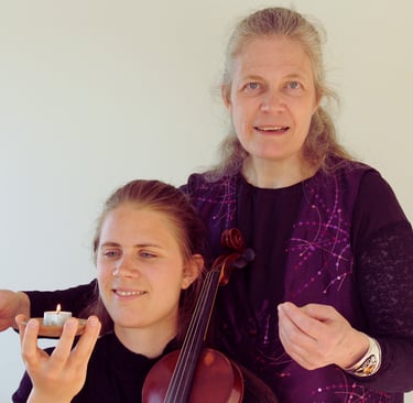 Titelbillede til musikforedraget ”Et lille lys i et stort mørke – Armenien og Karen Jeppe”