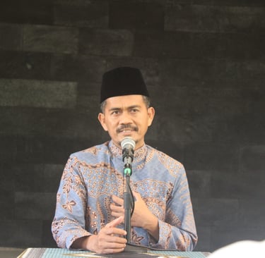 Dr. K.H. Sofwan Mubarir AL Hafizh, Pengasuh Pondok Pesantren Darul Qur'an Al Karim Baturraden