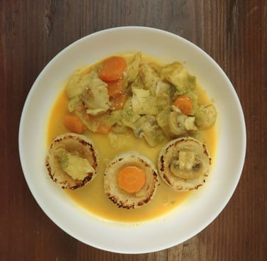 Curry di merluzzo e verdure con cestini di riso basmati