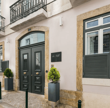 Almaria Edifício da Corte, Rua do Ferragial 11, Lisbon, 1200-182 (photo by Expedia)
