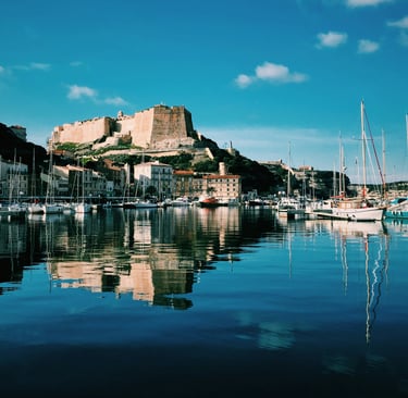 Capitainerie Port de Plaisance, Av. Sylvère Bohn, 20169 Bonifacio, France (by João Marcelo Martins)