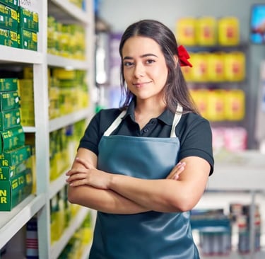 imagem de uma empresária em sua loja.