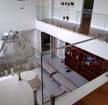 Instalação de corrimão em inox sob medida em Curitiba – Fábrica de Inox