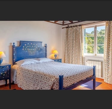 bedroom that one can rent on the retreat