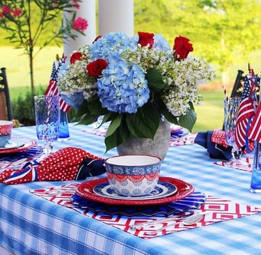 patriotic table arrangement