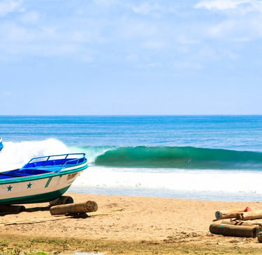 Sunny beach break at fisherman villa