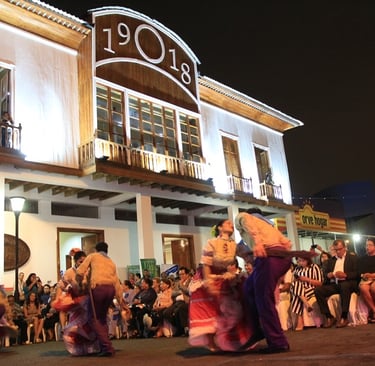 Forefront of Cancebí Museum and a dancing festival in Manta city downtown