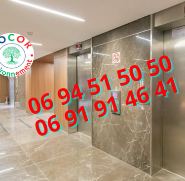a sign that says go to the elevator