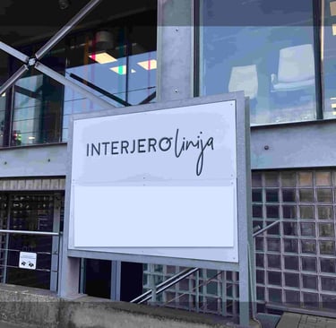 Interjero linija reklamos stendas