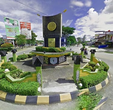 Tugu Simpang Lima