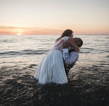 bride and groom kissing in Arcachon Bay wedding dress