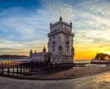 Tour de Belém à Lisbonne au coucher du soleil
