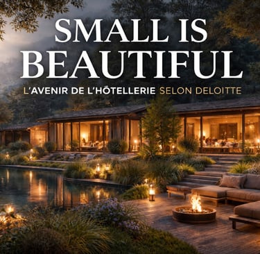 Hôtel boutique de luxe en pleine nature au crépuscule, avec piscine, feu de camp et ambiance chaleureuse