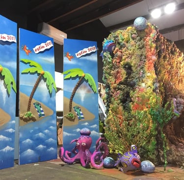 escaparate para mutua general de cataluña, banner, escaparatismo, decoración, branding