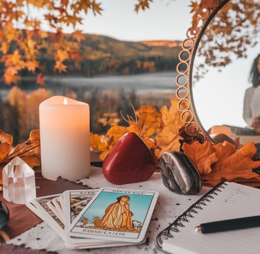 autel avec bougie cristaux décor automnal