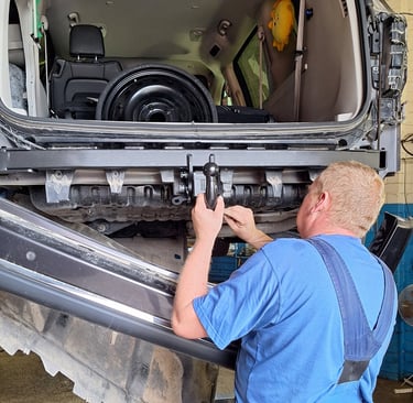 Toyota RAV4 kablio montavimas