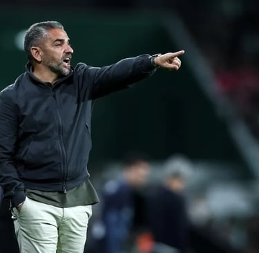 Titulares do ultimo jogo da Champions treinam a parte.