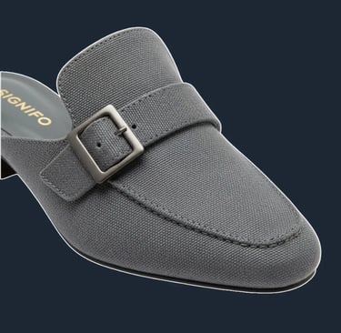 Sepatu mules "Silent Stride" Signifo abu-abu dengan gesper.