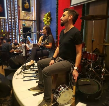 alt="música ao vivo casamento SP banda animada para festa"