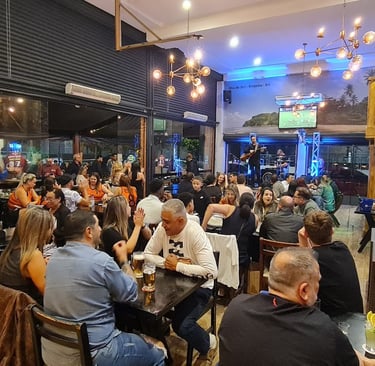 alt="show ao vivo para eventos corporativos em São Paulo"
