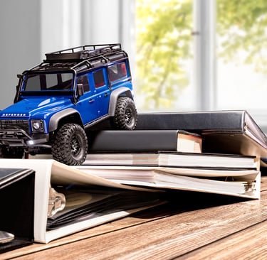 Traxxas TRX-4M RC modelis - rc trasa kambaryje