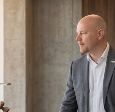 Miklós Róth mint AI Solutions Consultant: erős üzleti tanácsadó, világos technikai határokkal