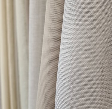 Dieninių užuolaidų audinys tinklelis