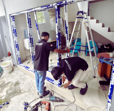 <img src="proyek-dzalfa-jaya.jpg" alt="Proyek Pemasangan Pintu dan Jendela Aluminium di Lampung oleh