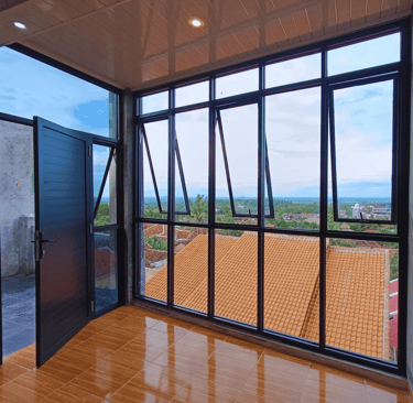 <img src="pintu-aluminium.jpg" alt="Pintu Aluminium Minimalis Kuat dan Tahan Lama - Dzalfa Jaya Alum