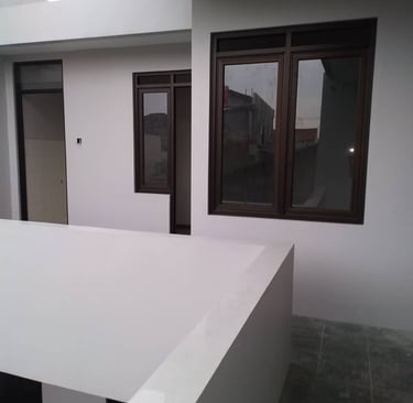 <img src="jendela-aluminium.jpg" alt="Jendela Aluminium Berkualitas dengan Desain Modern - Dzalfa Ja