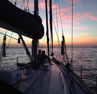sailboat unset tour in Cancun