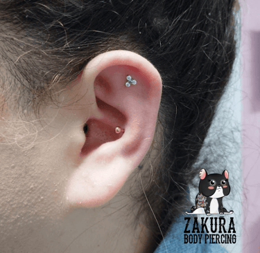 piercing à pau flat helix conch