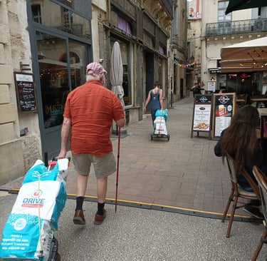 Past pavement cafés