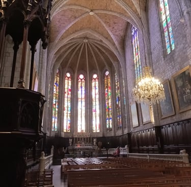 The nave of Lodève Cathedral