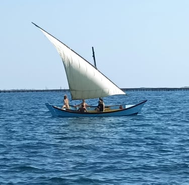 This boat sailed silently past.