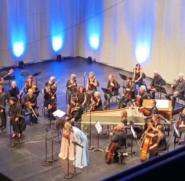 The singers take their bow.