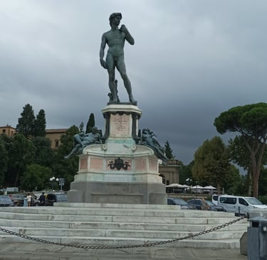 Yet another statue of Michelangelo's David