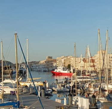 Heading for the Criée