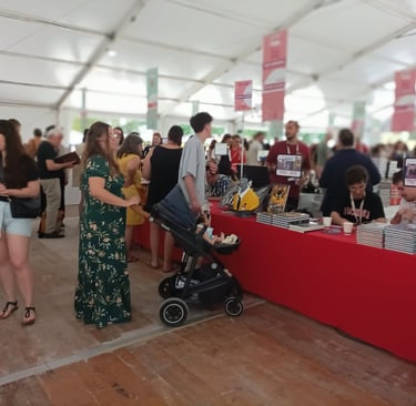 The Crowds arrive.  