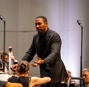 Rodney Cox conducting the Montpellier 