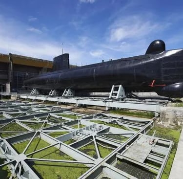 Ty Bayon - Activités pour vos P'tits Loups - Le Sous-marin Flore et son musée