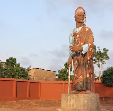 Statue du roi Toffa, Porto-Novo