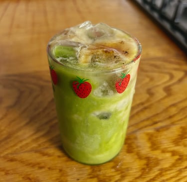 Banana brulee matcha latte | © Cookingwiththehamster