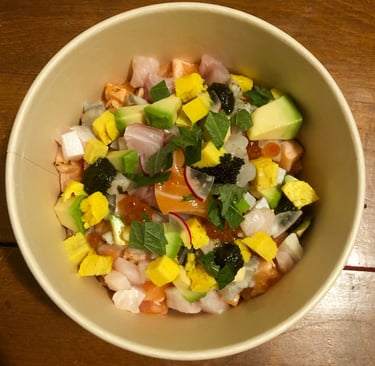 Kanpai delivery| © Cookingwiththehamster