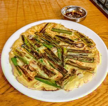 pajeon -  pancake salato coreano con cipollotto | © Cookingwiththehamster