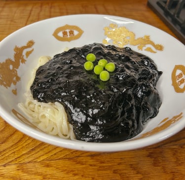 Jjajangmyeon | © Cookingwiththehamster