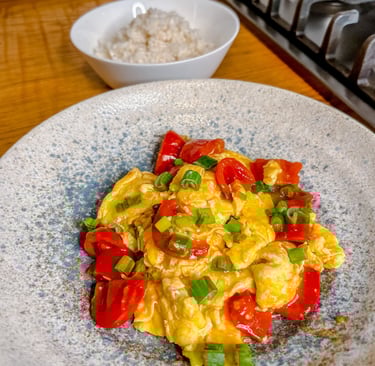 Uova strapazzate con pomodori | © Cookingwiththehamster